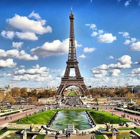 Superbe Entier Au Pied De La Gare Rer, A 15 Min De Paris & Orly